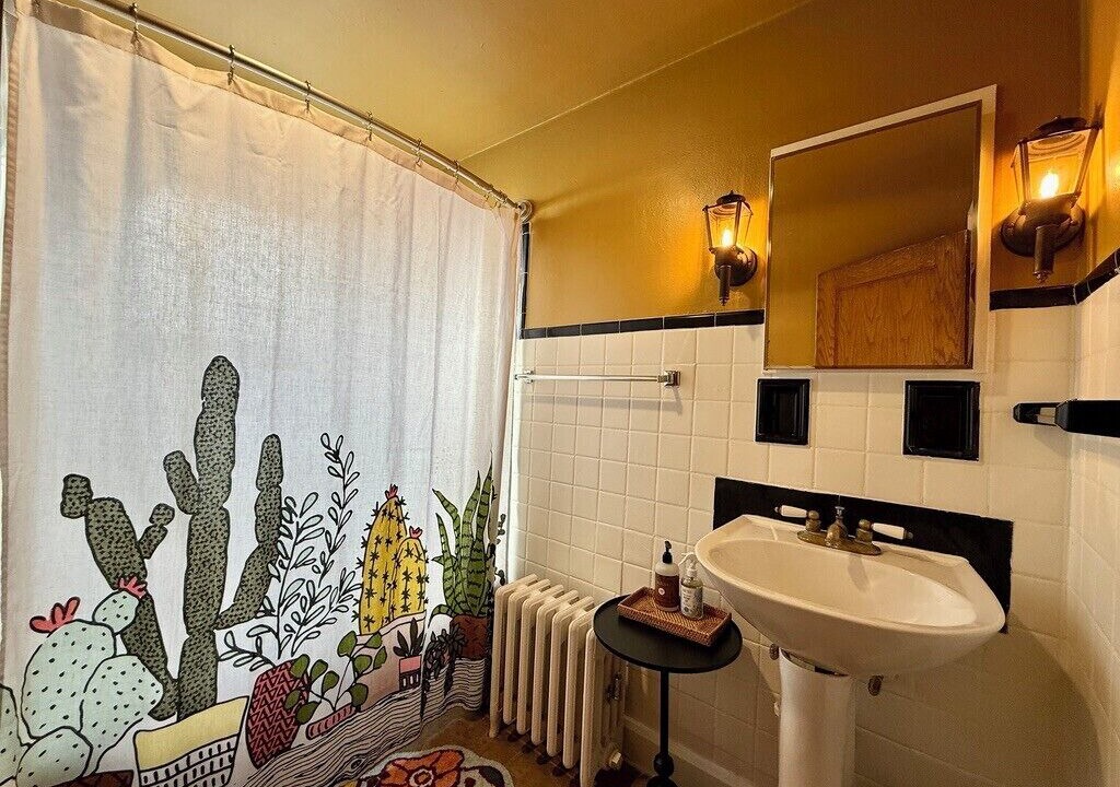 Photo of Bathroom in North of Grand