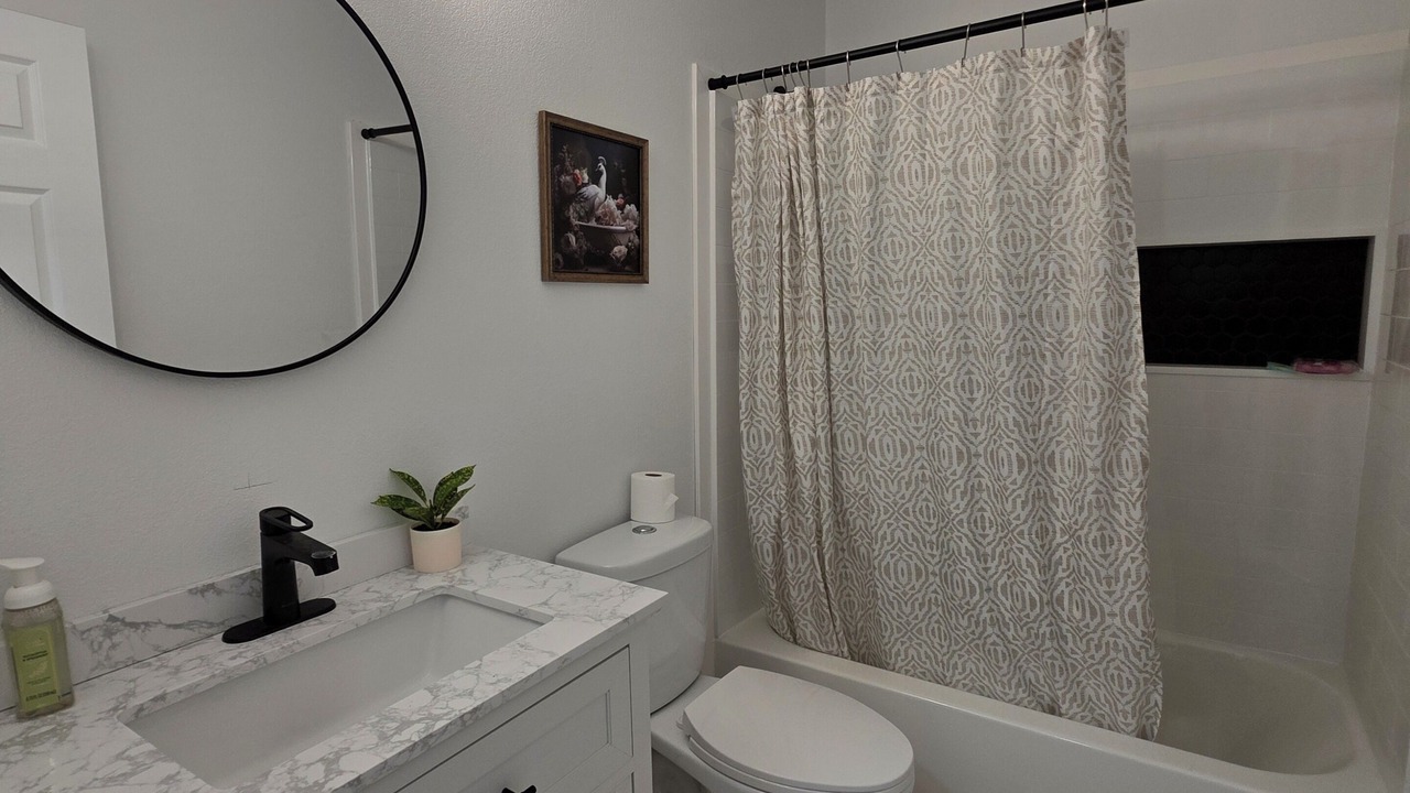 Photo of Bathroom in Ventura
