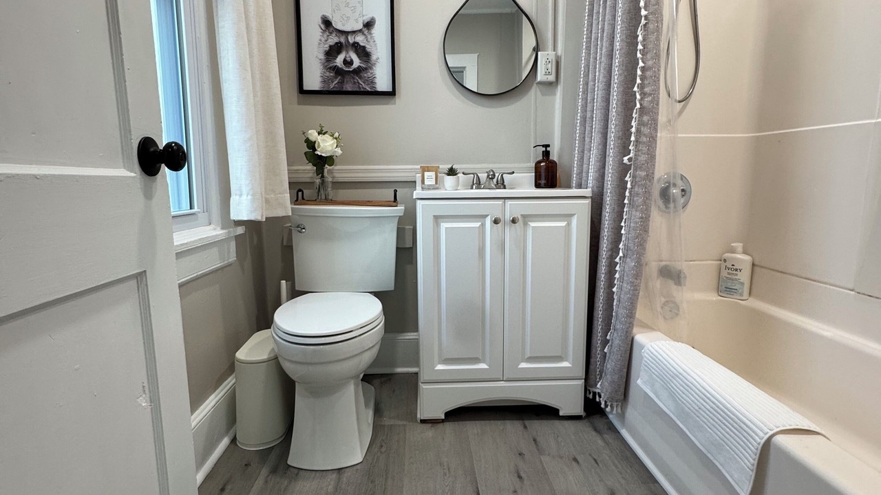 Photo of Bathroom in Deepwater