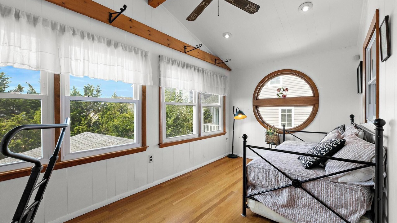 Photo of Bedroom in Surf City