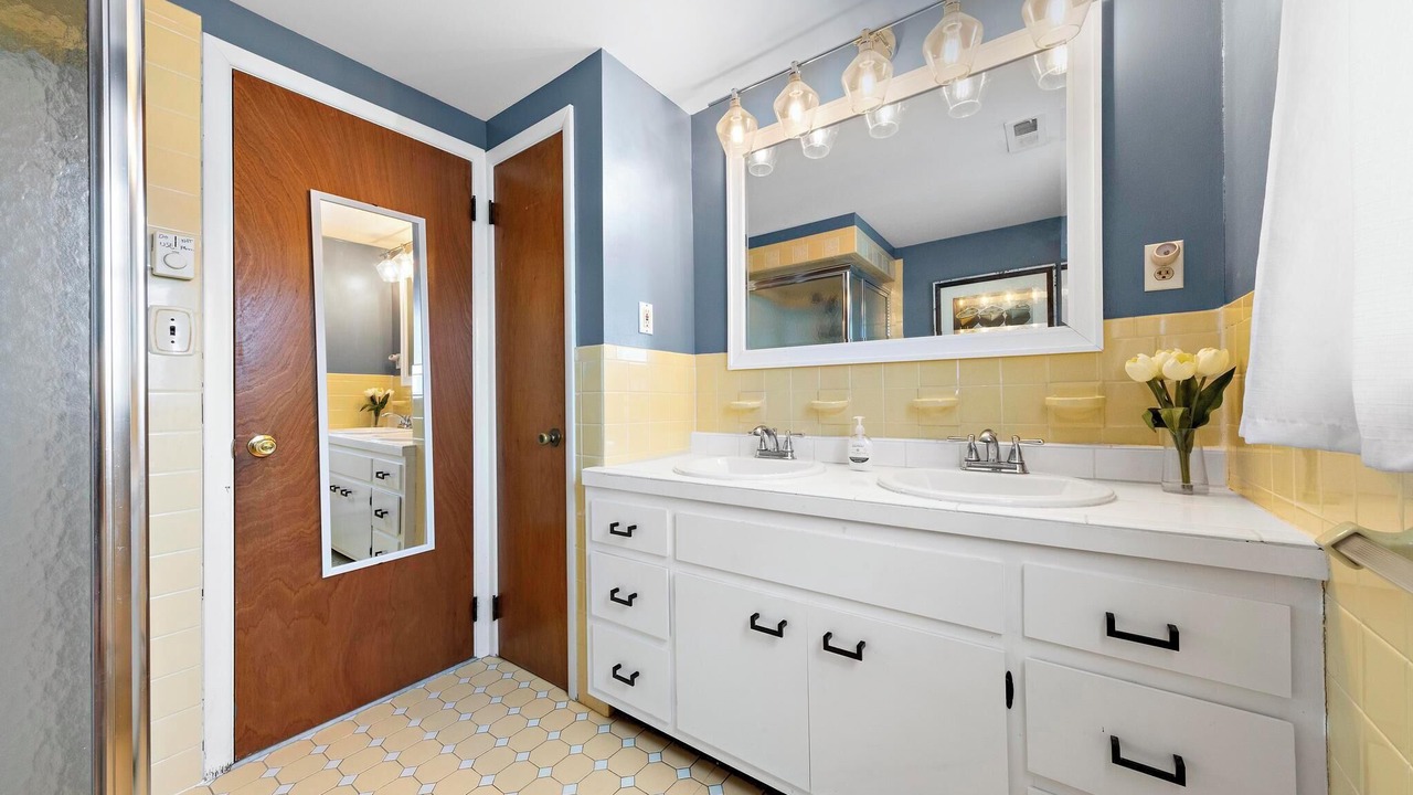 Photo of Bathroom in Surf City