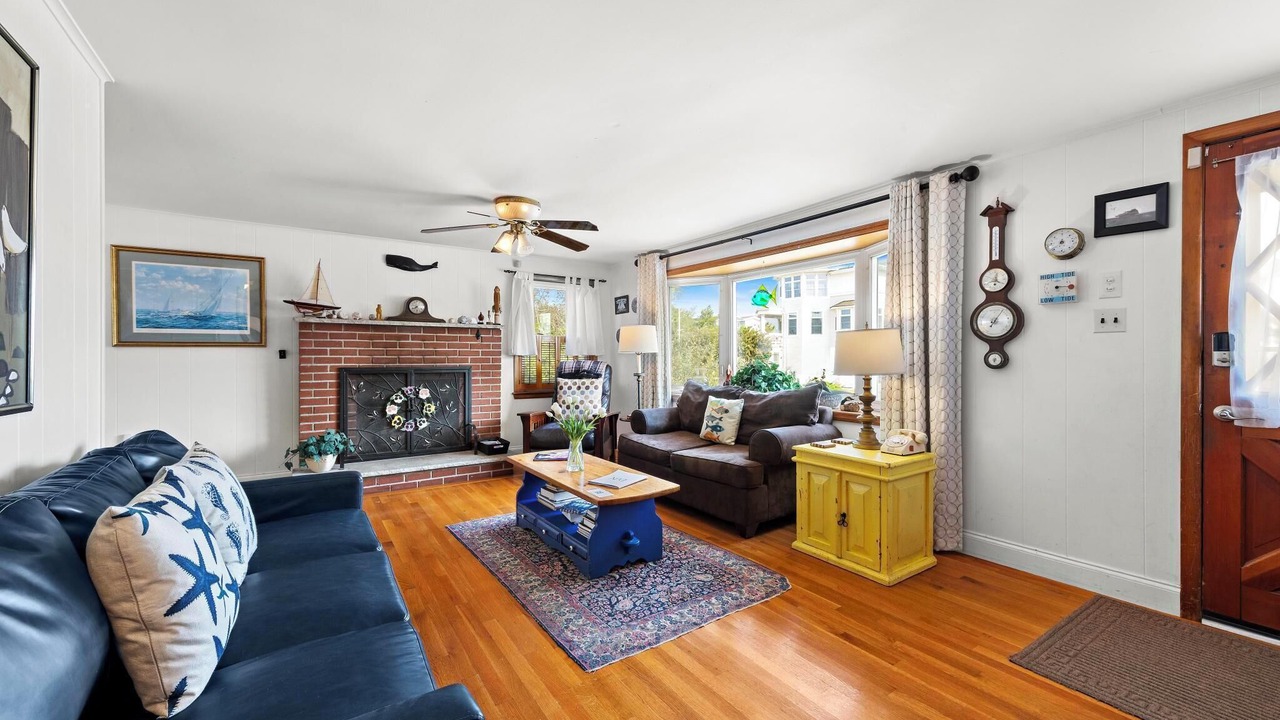 Photo of Livingroom in Surf City