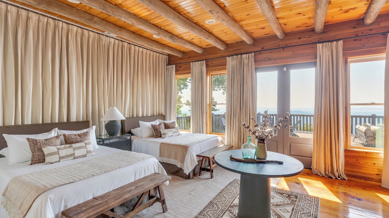 Photo of Bedroom in Menlo