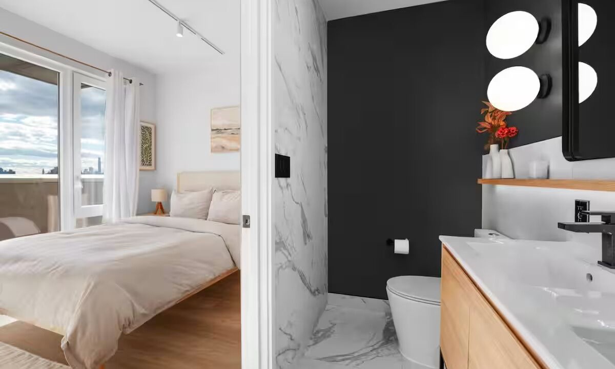 Photo of Bathroom in Greenpoint