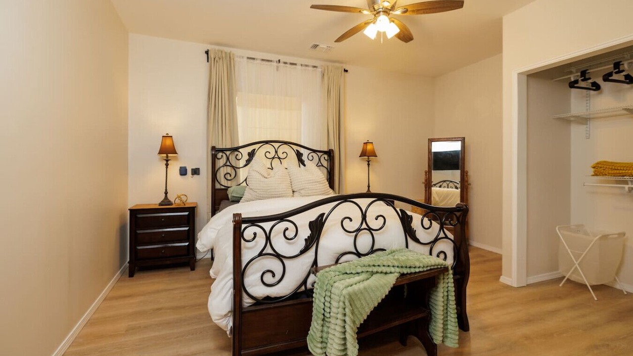 Photo of Bedroom in Acworth