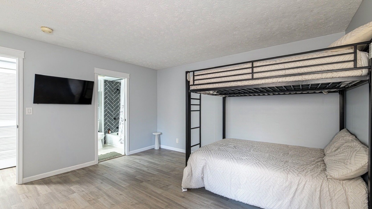 Photo of Bedroom in Knoxville