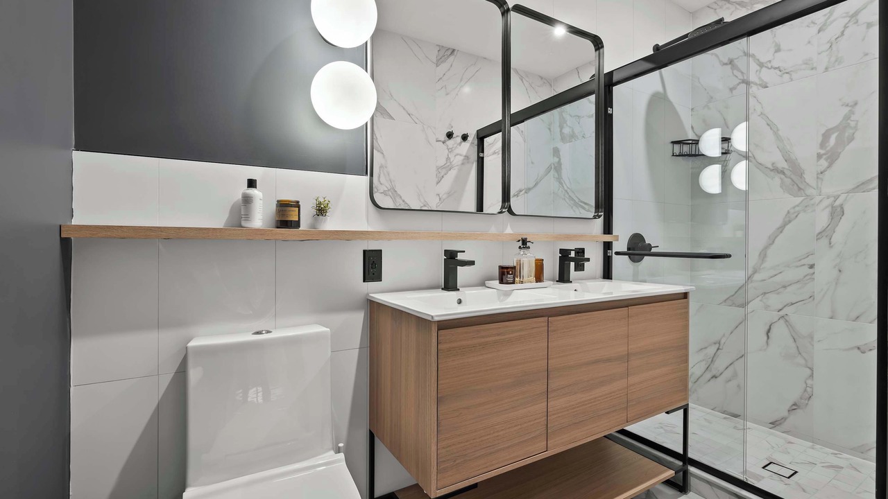 Photo of Bathroom in Greenpoint