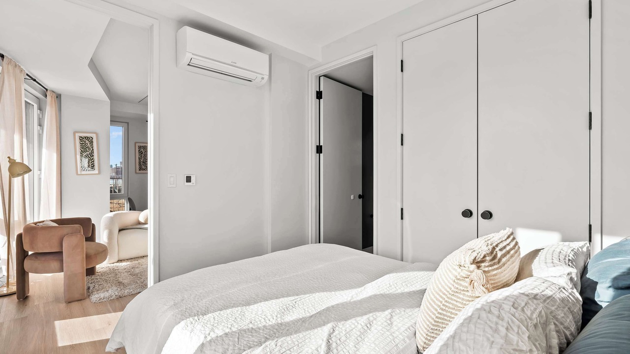 Photo of Bedroom in Greenpoint