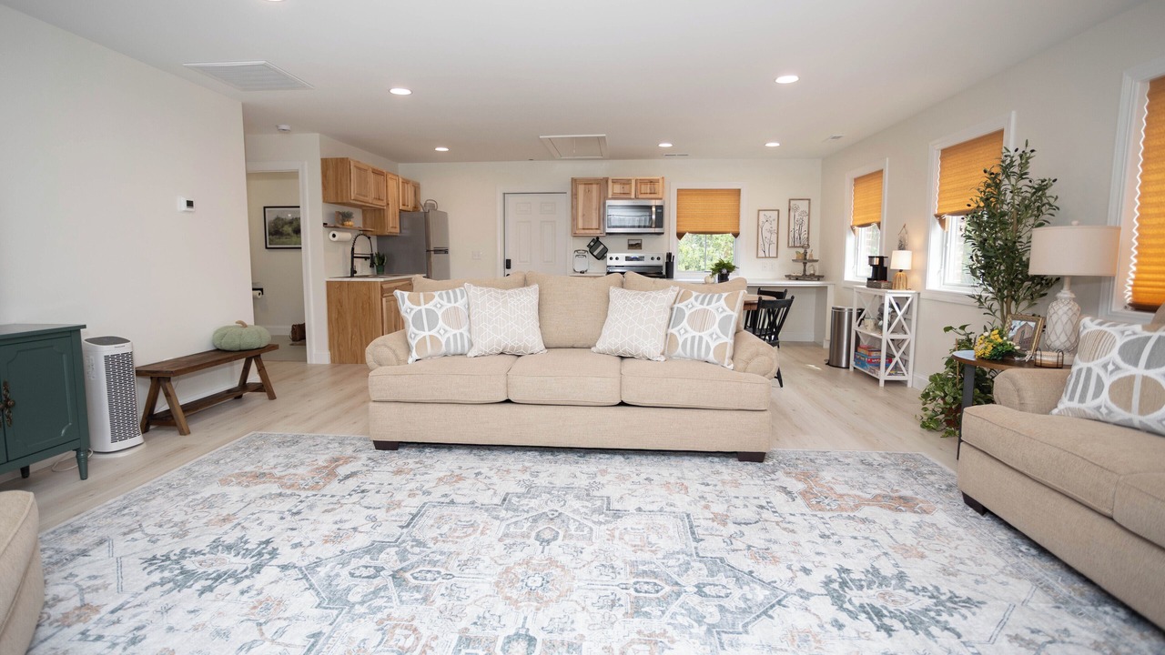 Photo of Livingroom in Karns