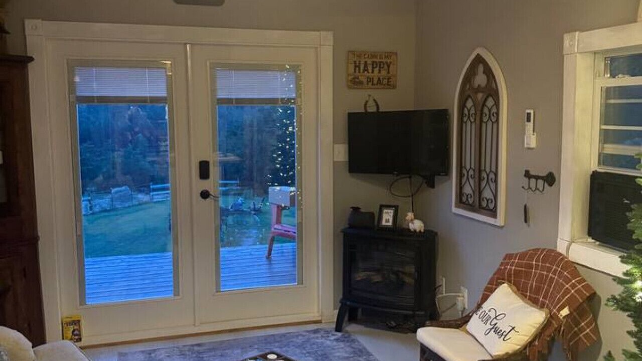 Photo of Livingroom in Madisonville