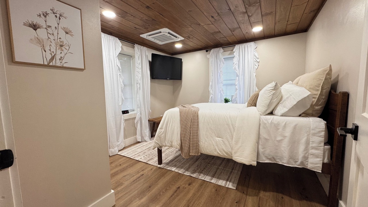 Photo of Bedroom in Butler
