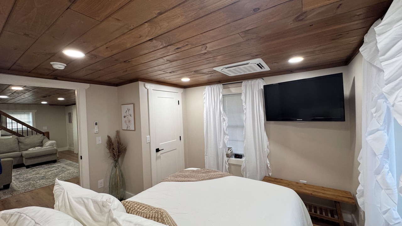 Photo of Bedroom in Butler