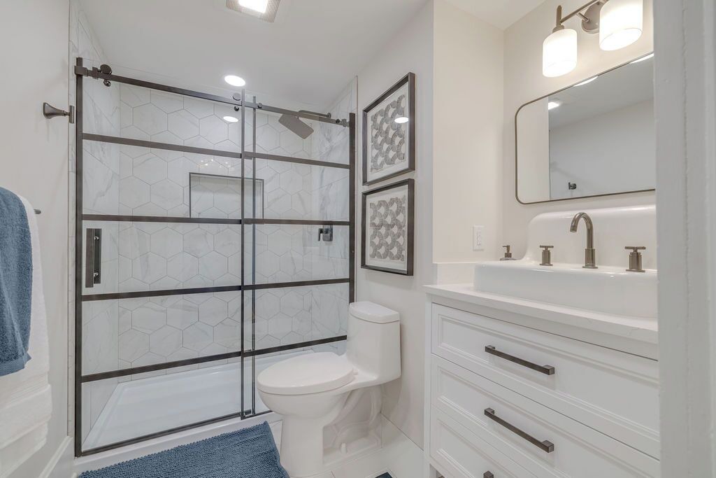 Photo of Bathroom in Elizabethton