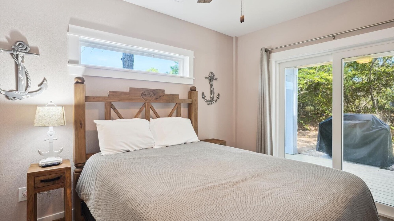 Photo of Bathroom in Monteray Shores