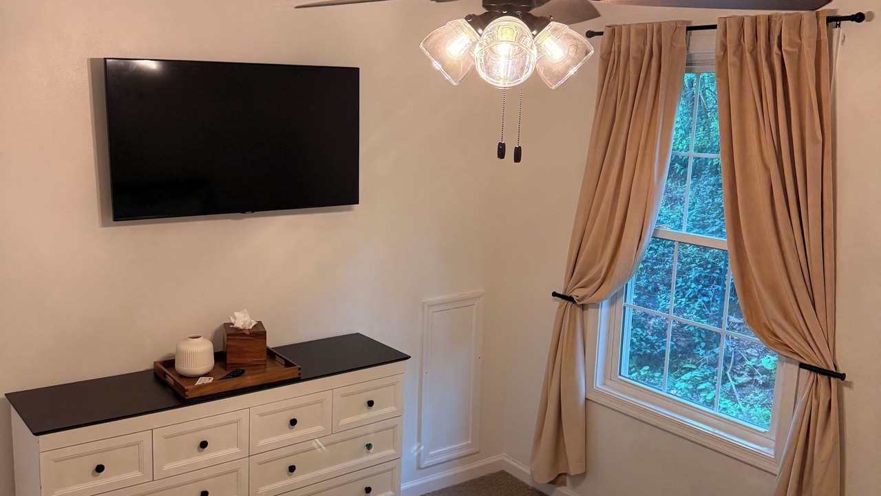 Photo of Bedroom in Glen Rock