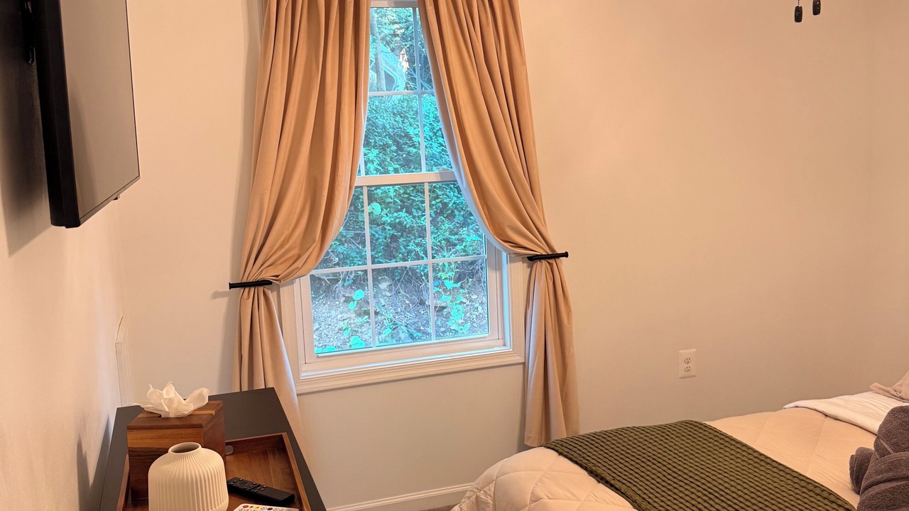 Photo of Bedroom in Glen Rock