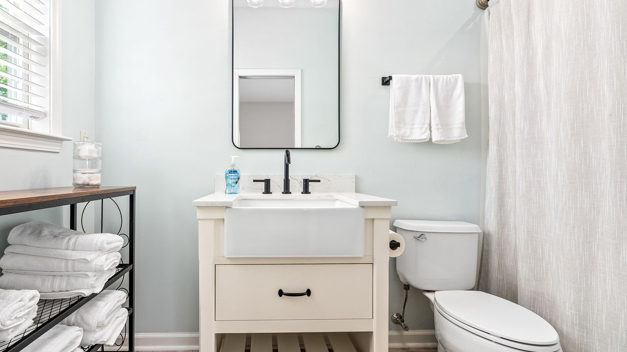 Photo of Bathroom in Dadeville