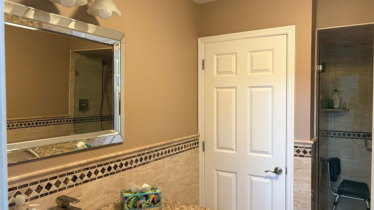 Photo of Bathroom in Osbornsville