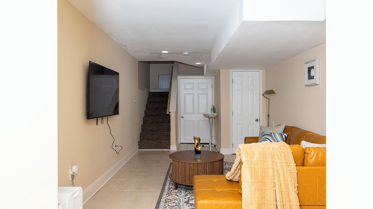 Photo of Livingroom in Downtown Baltimore