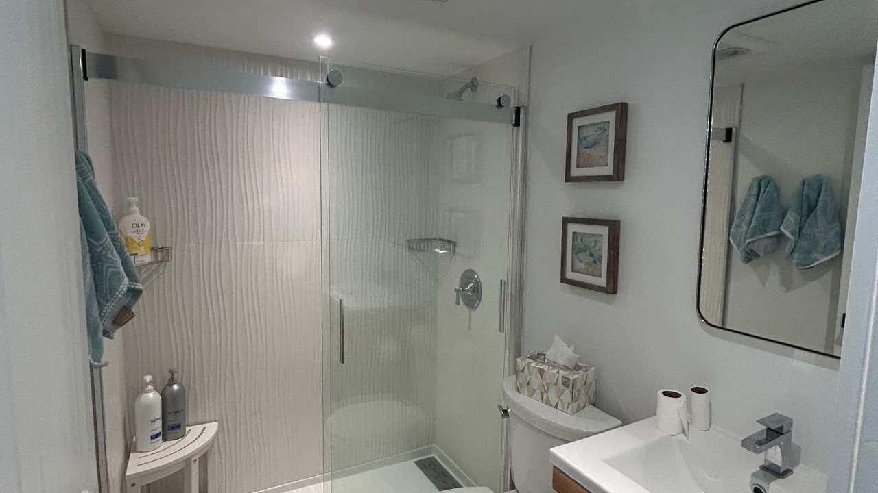 Photo of Bathroom in Avalon