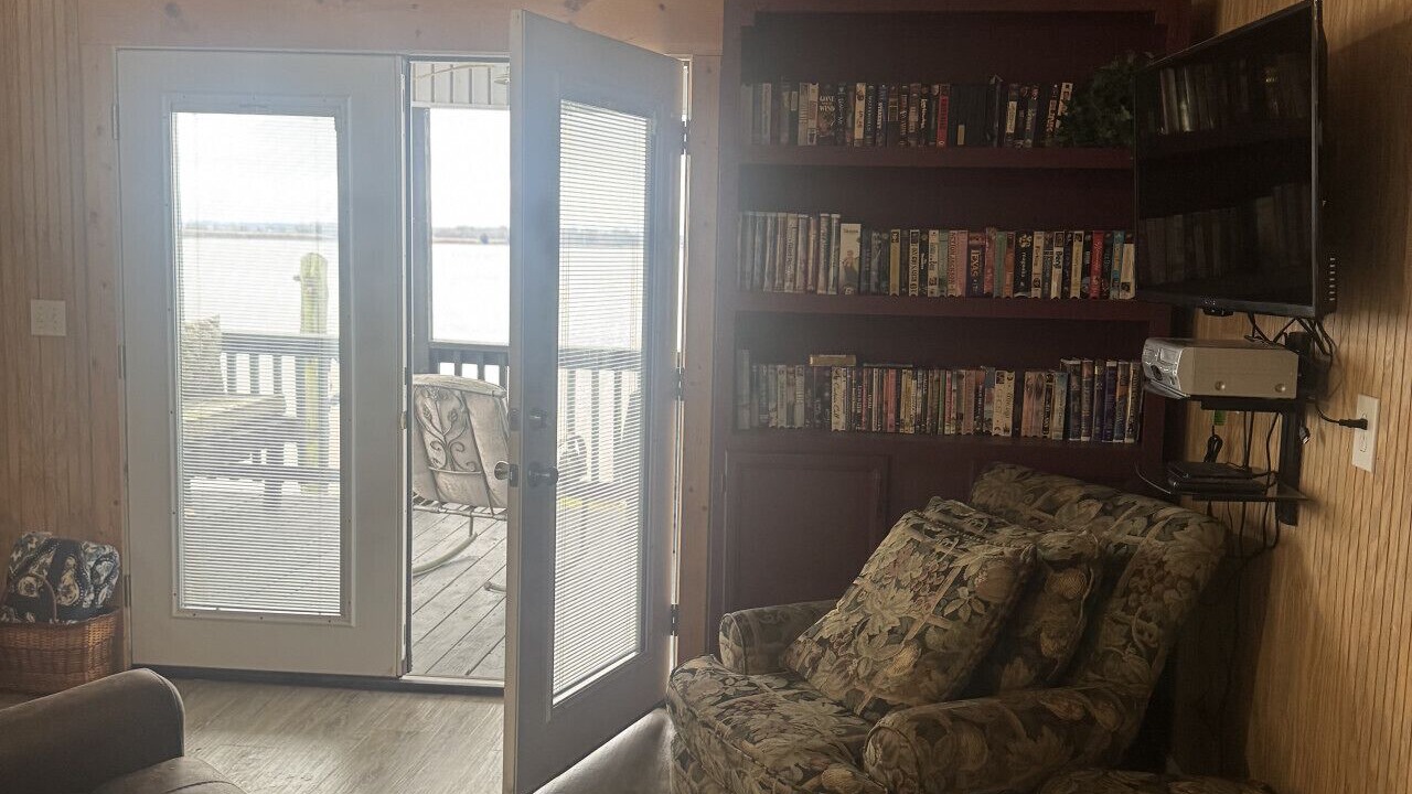 Photo of Livingroom in Cedar Bluff