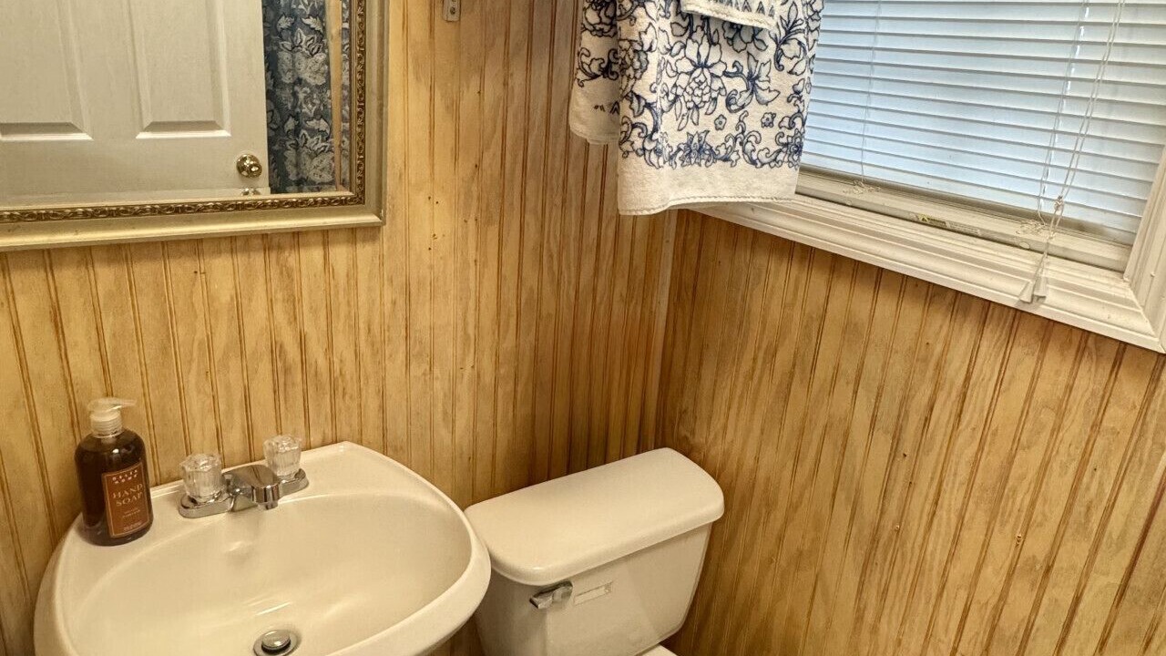 Photo of Bathroom in Cedar Bluff