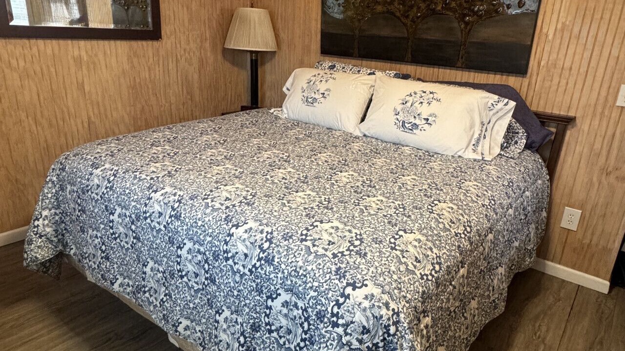 Photo of Bedroom in Cedar Bluff