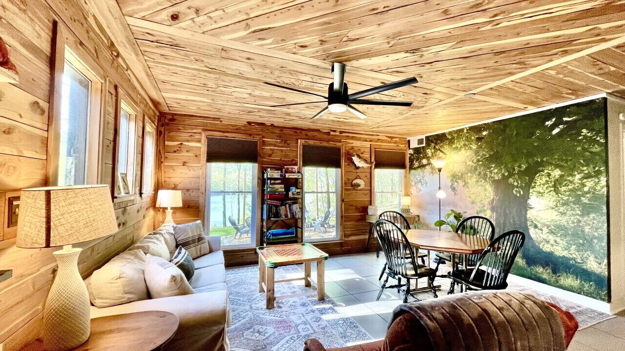 Photo of Livingroom in Cedar Bluff