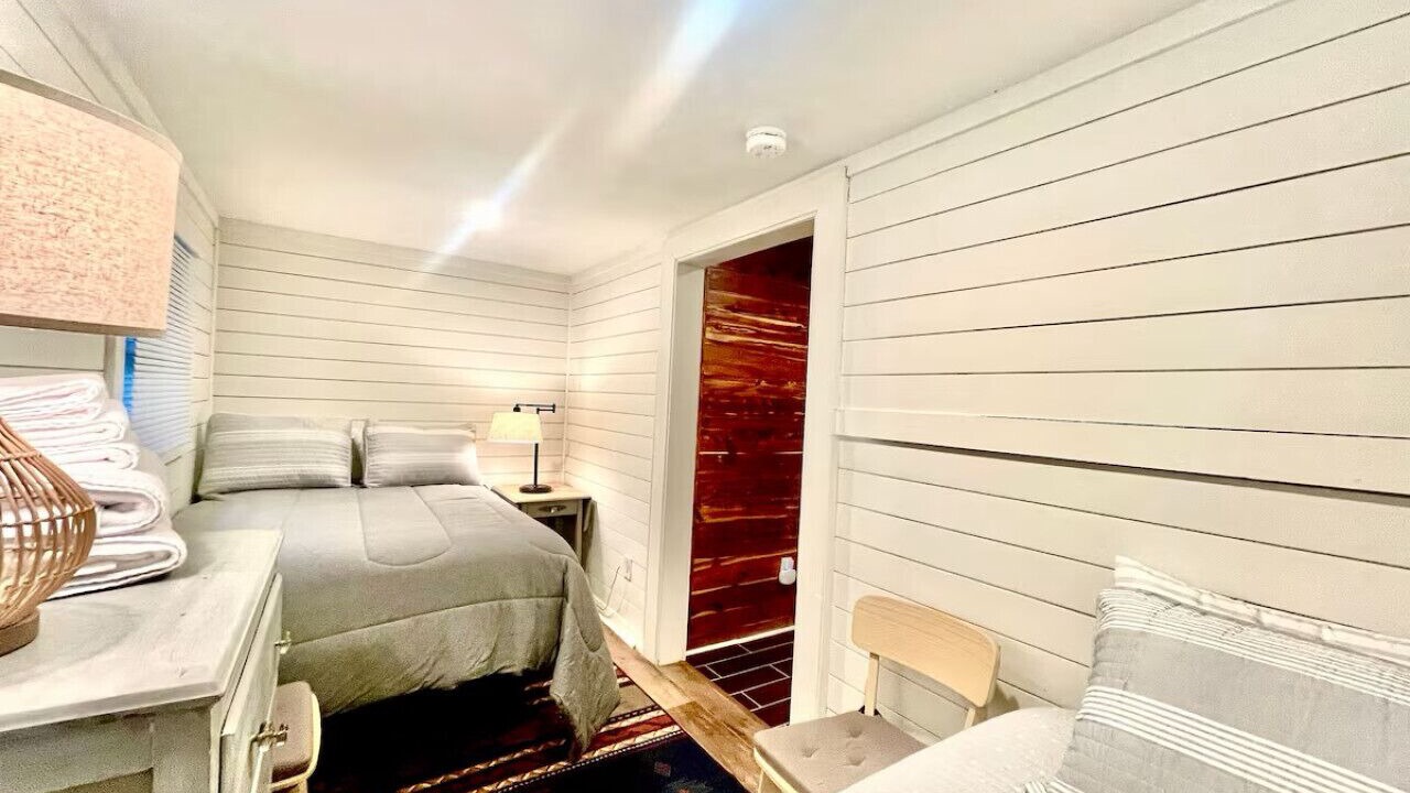 Photo of Bedroom in Cedar Bluff