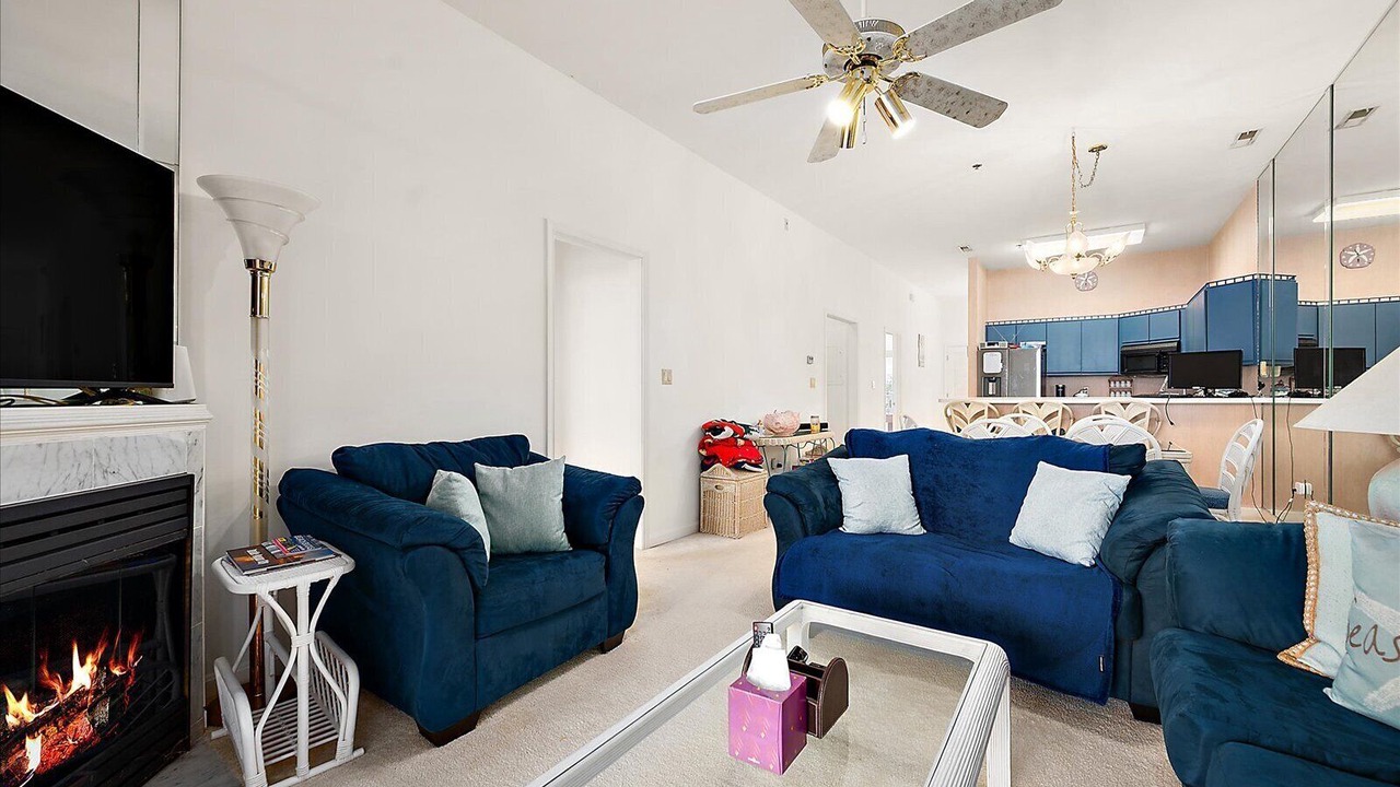 Photo of Livingroom in Heron Harbour Isle