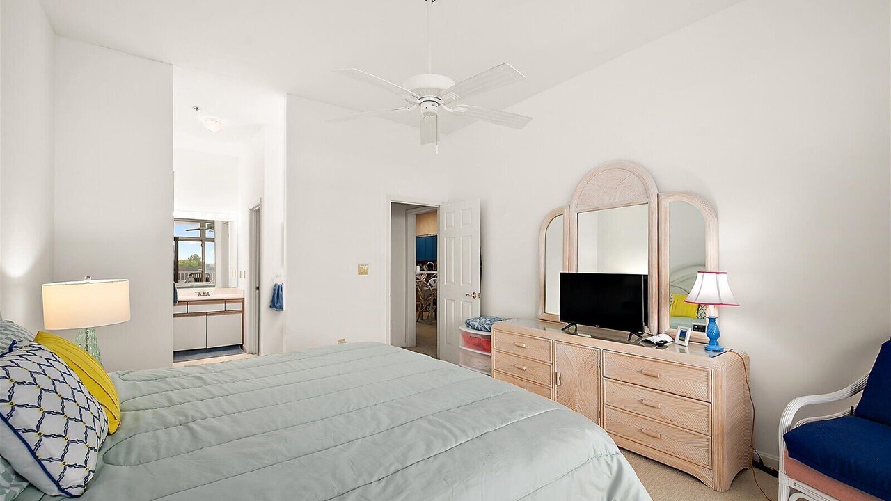 Photo of Bedroom in Heron Harbour Isle