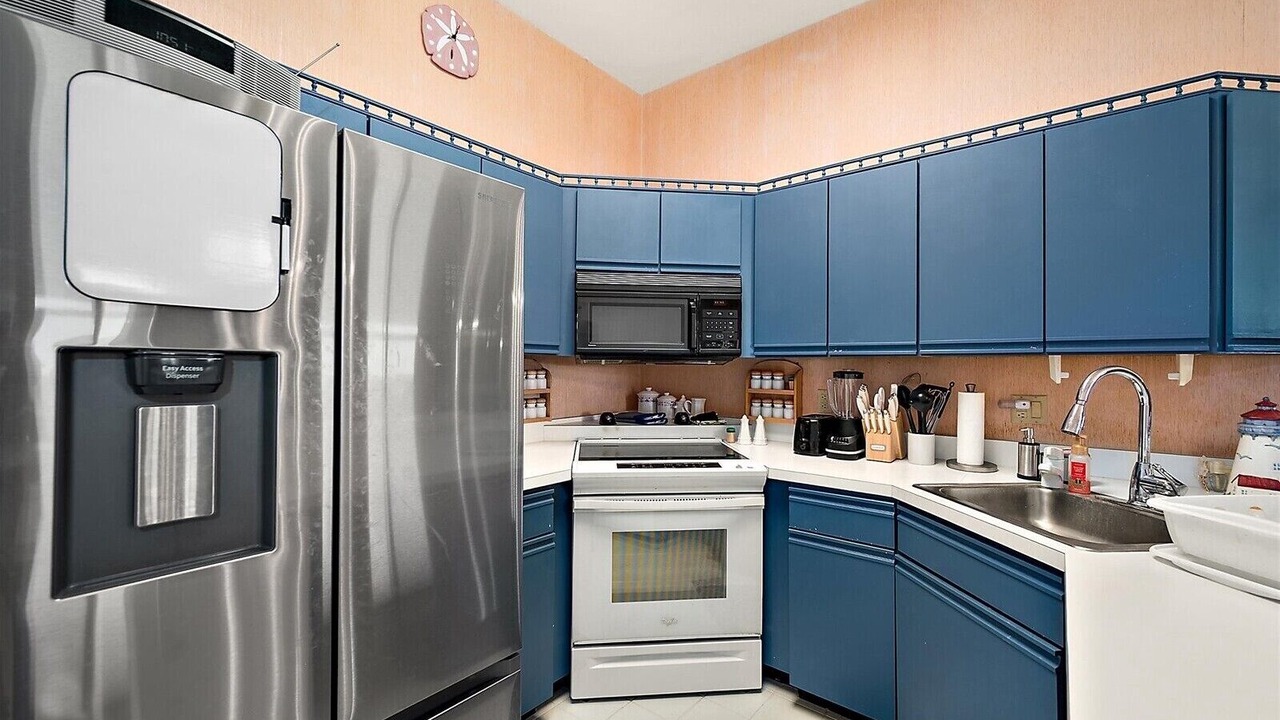 Photo of Kitchen in Heron Harbour Isle