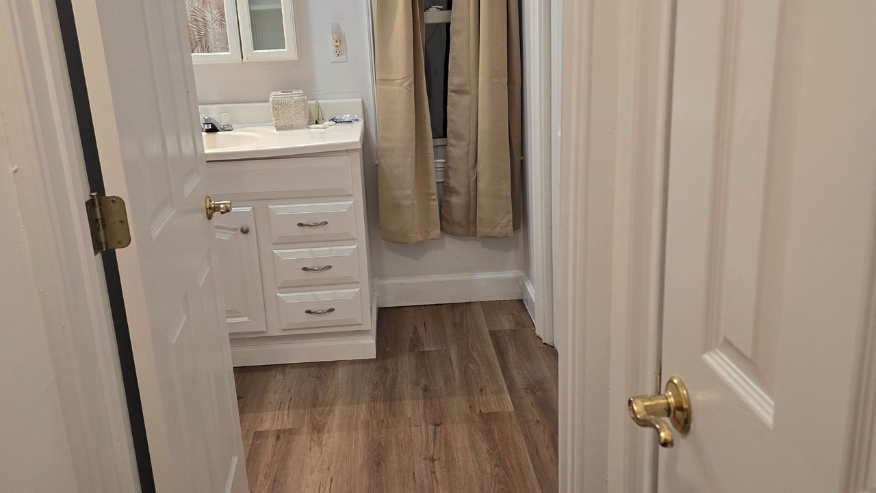 Photo of Bathroom in Engelhard