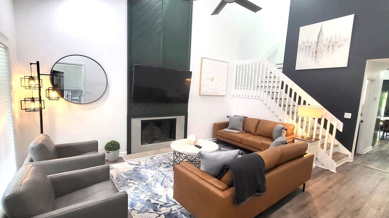 Photo of Livingroom in Sandy Springs