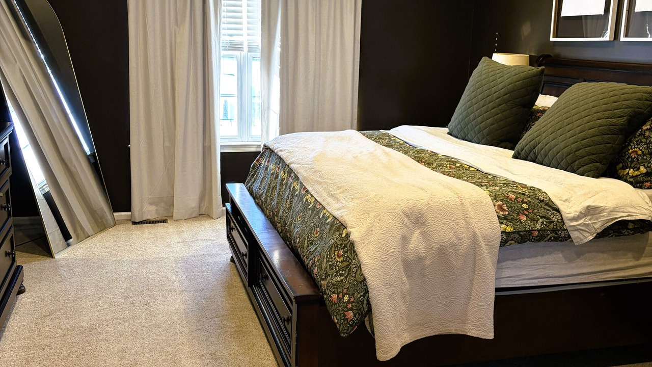 Photo of Bedroom in Sewell