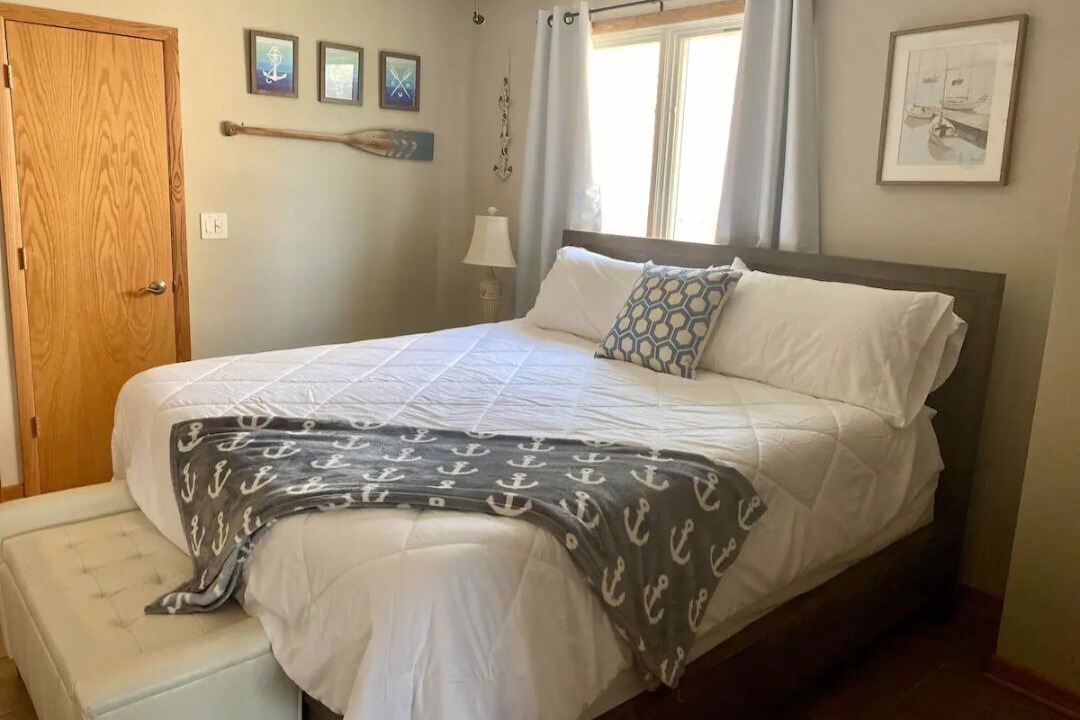 Photo of Bedroom in Fox Lake