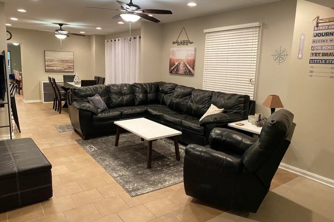 Photo of Livingroom in Fox Lake