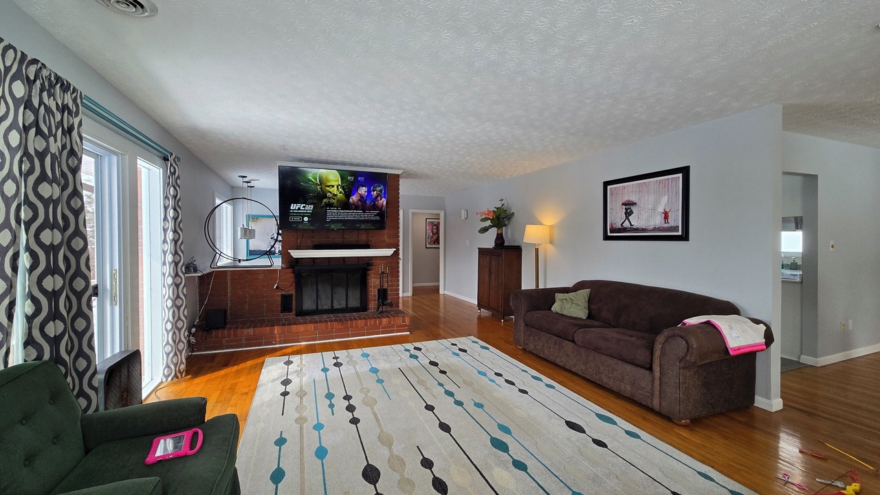 Photo of Livingroom in Kingston
