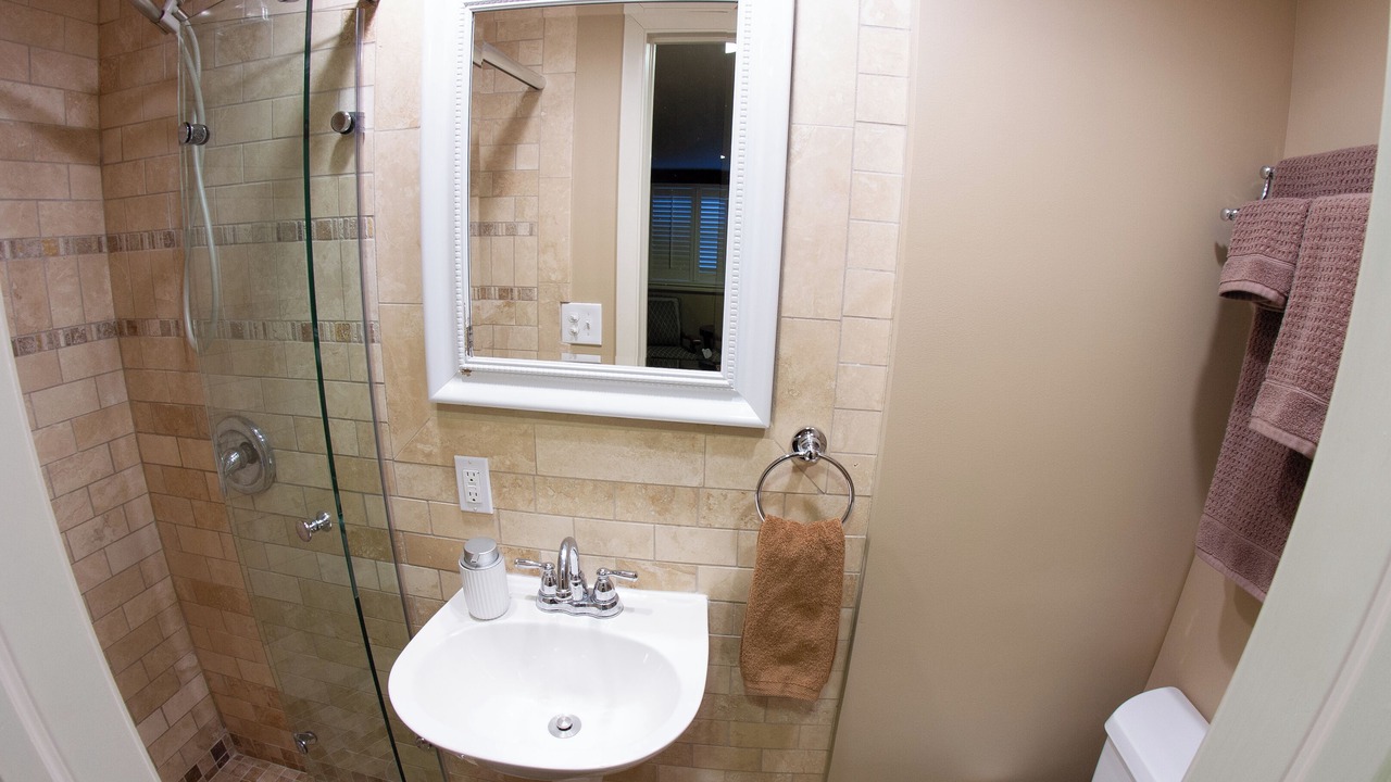 Photo of Bathroom in Elgin