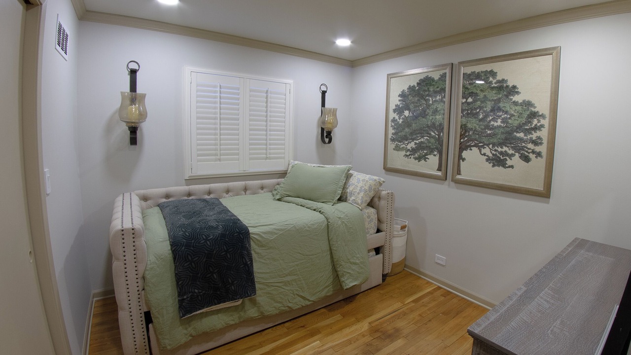 Photo of Bedroom in Elgin