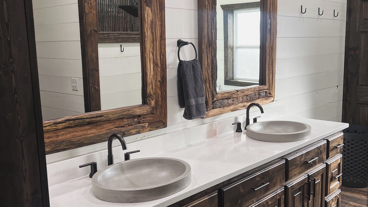 Photo of Bathroom in Labette County