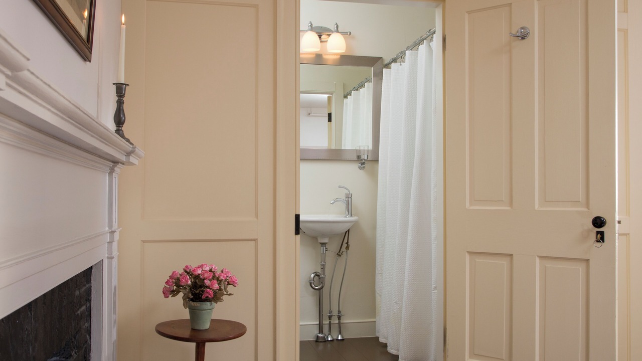 Photo of Bathroom in Downtown Baltimore