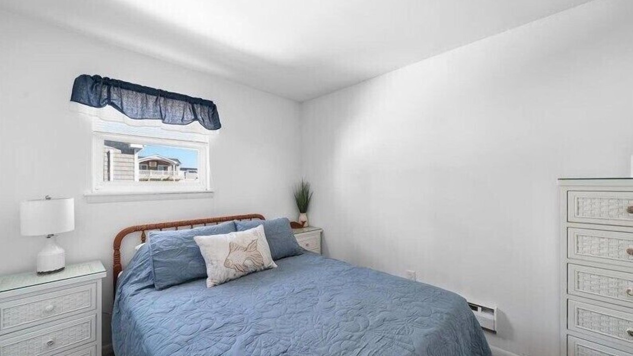 Photo of Bedroom in Townsend's Inlet