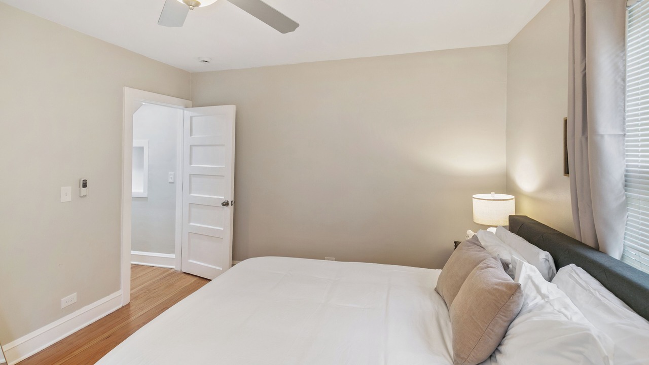 Photo of Bedroom in Highwood
