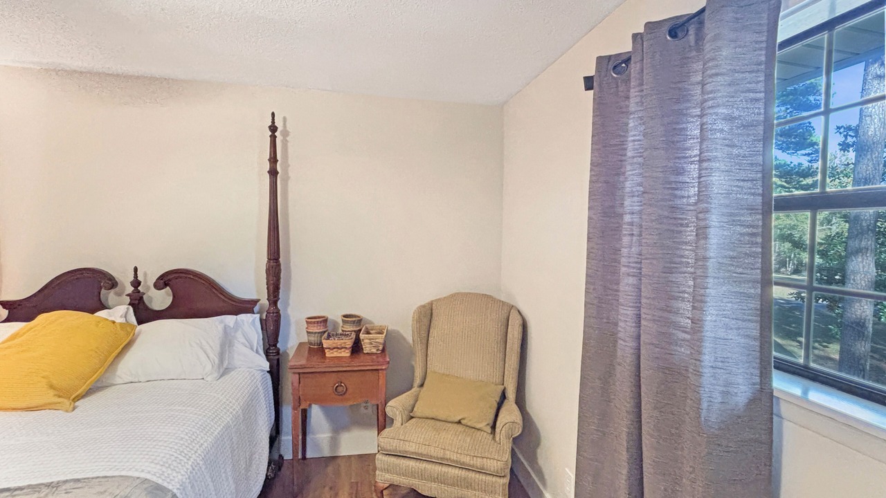 Photo of Bedroom in Scottsboro