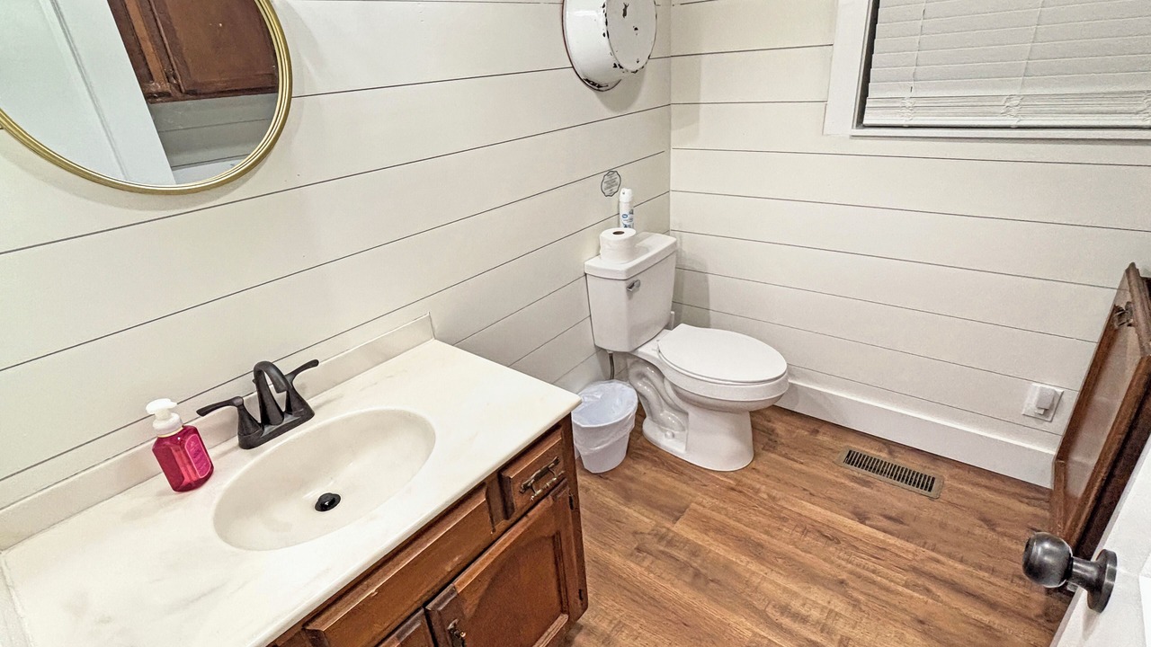 Photo of Bathroom in Scottsboro