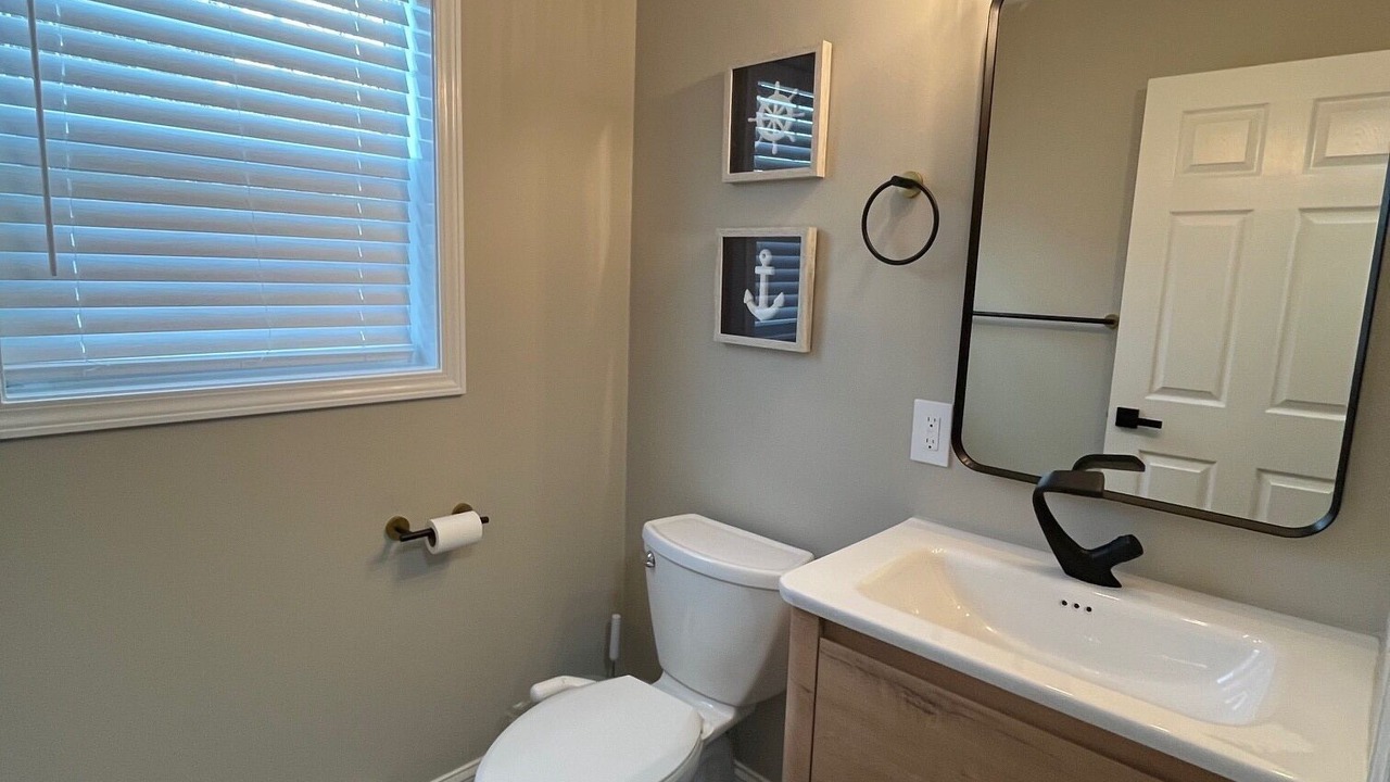 Photo of Bathroom in Beach Haven West
