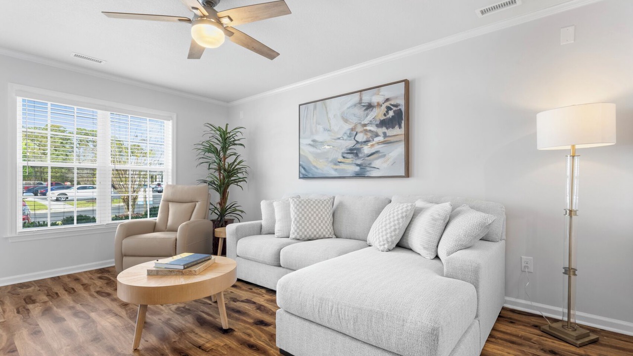 Photo of Livingroom in Jacksonville