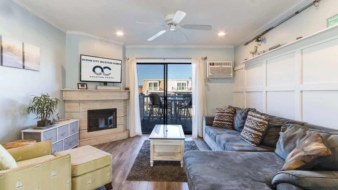 Photo of Livingroom in Heron Harbour Isle
