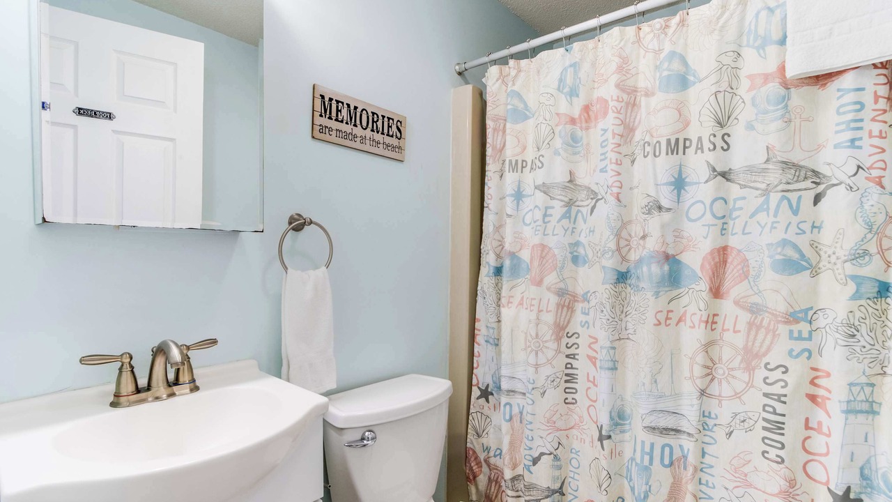 Photo of Bathroom in Heron Harbour Isle